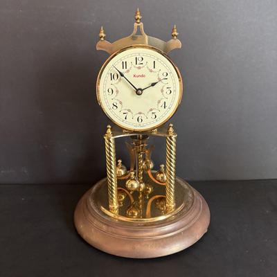 LOT 651: Anniversary Clock Collection