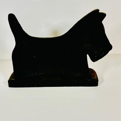 LOT 657: Cast Iron Scotty Dog Book End and a Vintage Scotty Dog Tie Rack