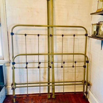 LOT 659: Vintage/Antique Brass Bed