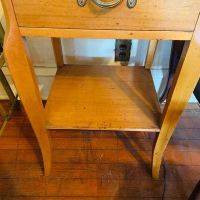 LOT 666: Three Side Tables, Three Anniversary Clocks, an Hourglass and a Lamp