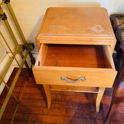 LOT 666: Three Side Tables, Three Anniversary Clocks, an Hourglass and a Lamp