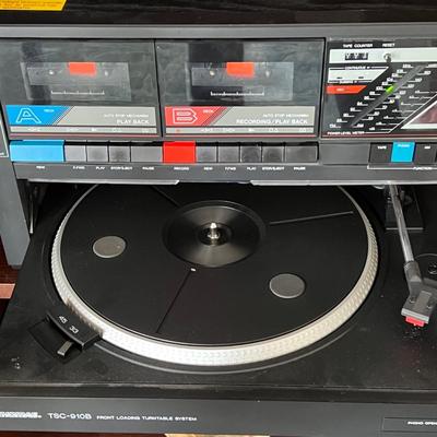 Thomas TSC-910B Turntable System w Dual Cassette Players & 2 Speakers