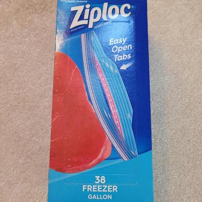 Cleaning Supplies and Light Bulbs (LR-EL)