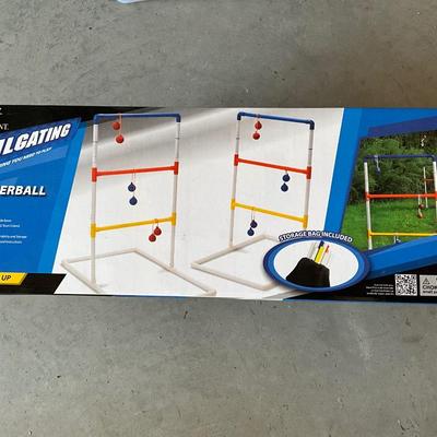 New in Box Tailgating Ladder Ball