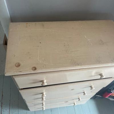 Wood chest of drawers