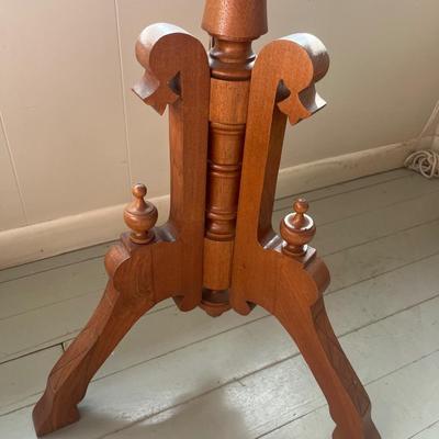Antique round table