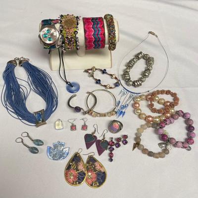Artisan and Bohemian Jewelry (ST-SS)