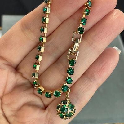 Vintage Weiss Green Rhinestone Set