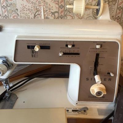 Singer, Touch and sew sewing machine with table