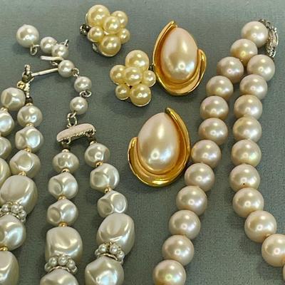 Lot of Faux Pearl Jewely