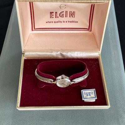 Vintage Ladies Elgin Watch New in Box