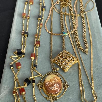 Assorted Vintage Necklace Lot