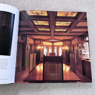 Frank Lloyd Wright, Taschen, and More Art and Architecture Books (LR-DZ)