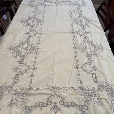 Embroidered Table Linens (K-BM)