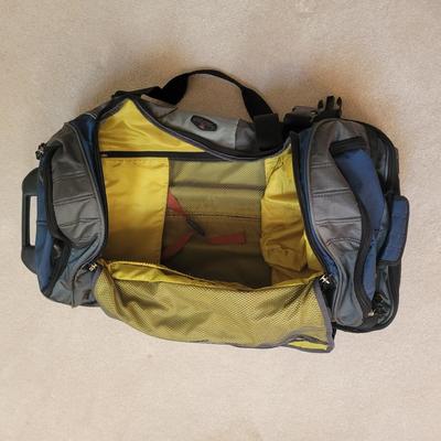 Ricardo, Columbia, and High Sierra Luggage (LR-EL)