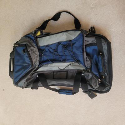 Ricardo, Columbia, and High Sierra Luggage (LR-EL)
