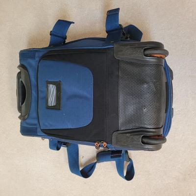 Ricardo, Columbia, and High Sierra Luggage (LR-EL)