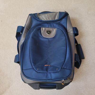 Ricardo, Columbia, and High Sierra Luggage (LR-EL)