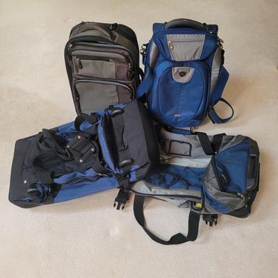 Ricardo, Columbia, and High Sierra Luggage (LR-EL)