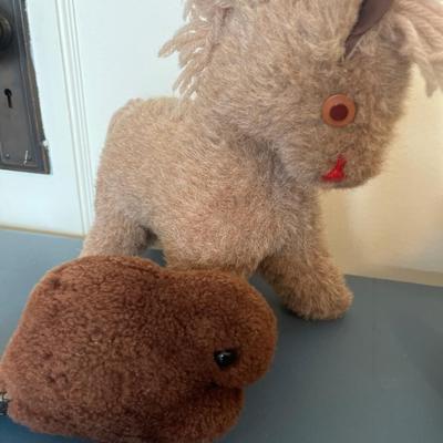 Vintage Steiff animals, horse & beaver