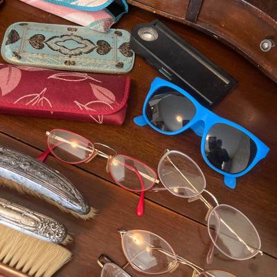 Vintage glasses and brushes