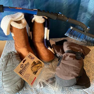 Winter wear, new boots, size 10