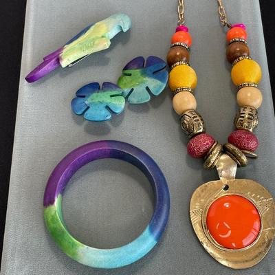 Colorful 1980’s Wood Parrot Jewelry set