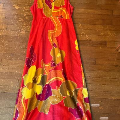 WOMENS CLOTHING LOT