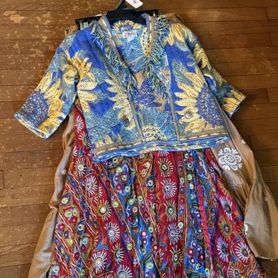 WOMENS CLOTHING LOT