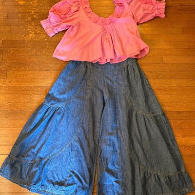 WOMENS CLOTHING LOT