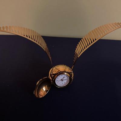 HARRY POTTER GOLDEN SNITCH CLOCK POTTERY BARN TEEN
