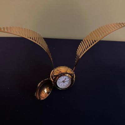 HARRY POTTER GOLDEN SNITCH CLOCK POTTERY BARN TEEN