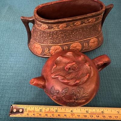 CHINESE YIXING TEAPOT, BRETBY CLANTA VASE
