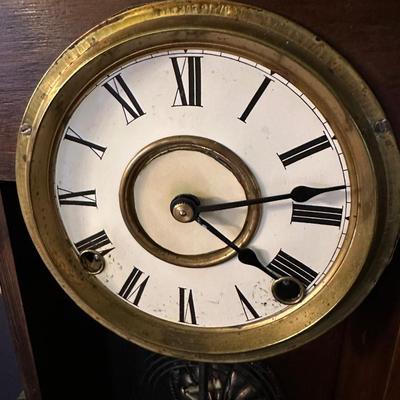 MANTLE CLOCK