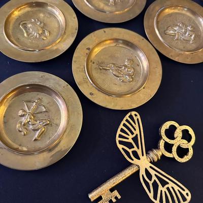 BRASS LOT, COLLECTOR PLATE