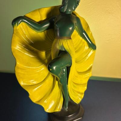 VINTAGE FEMALE DANCER TV LAMP