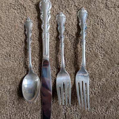 International Sterling Silver silverware set "Angelique" pattern