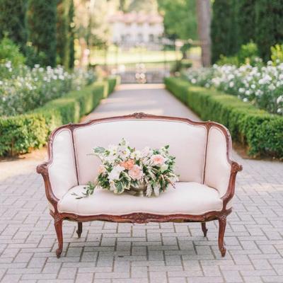 Stella Settee