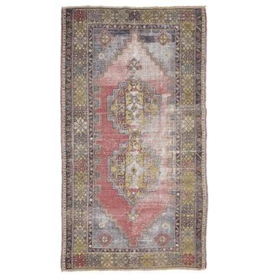 Celil Rug