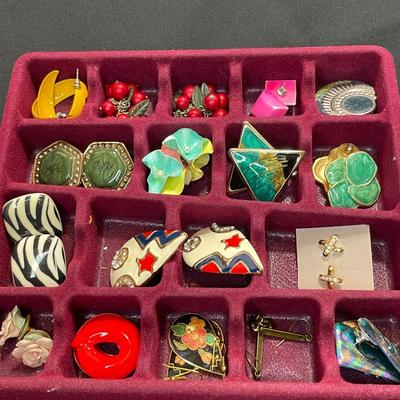 Vintage Earrings plus 2 Trays