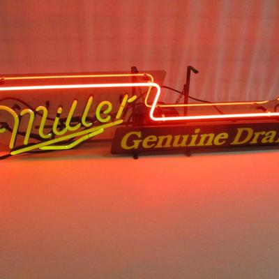Lighted Miller Genuine Draft Bar Sign