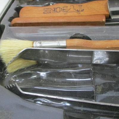 T Bone Grilling Kit With Case & Key