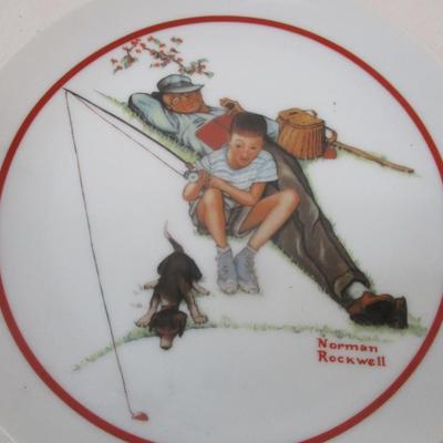 Underglaze Print By Royal Norman Rockwell Currier & Ives Chokin Art Collection Plates