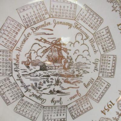 Underglaze Print By Royal Norman Rockwell Currier & Ives Chokin Art Collection Plates