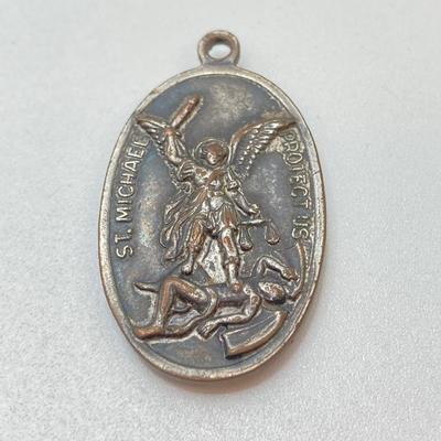 LOT 572: Collection of Vintage U.S. Coins, Tokens and Jewelry - Silver and Gold Plated and More