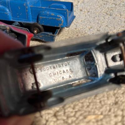 Vintage metal Tootsie Toys brand brand car/truck lot -#2