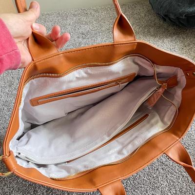 Leather & Canvas Weekender Bags w/ Jelly Yoo (GB1-SS)