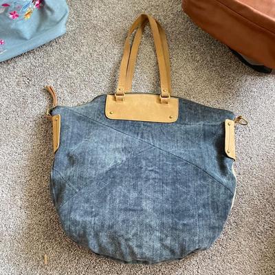 Leather & Canvas Weekender Bags w/ Jelly Yoo (GB1-SS)