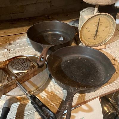Wagner Ware cast-iron pans and scale