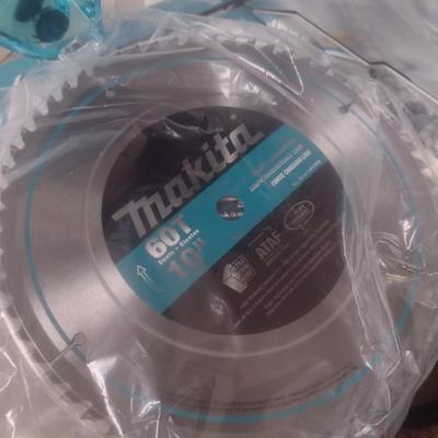 New Makita 10" Electric Benchtop Sliding Compound Miter Saw LS-1019L